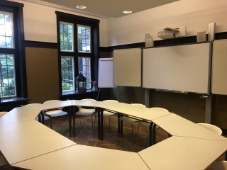 Zaal klein F1.jpg